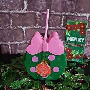 Packed Party  Light Up Wreath Sipper with Straw CLEARANCE